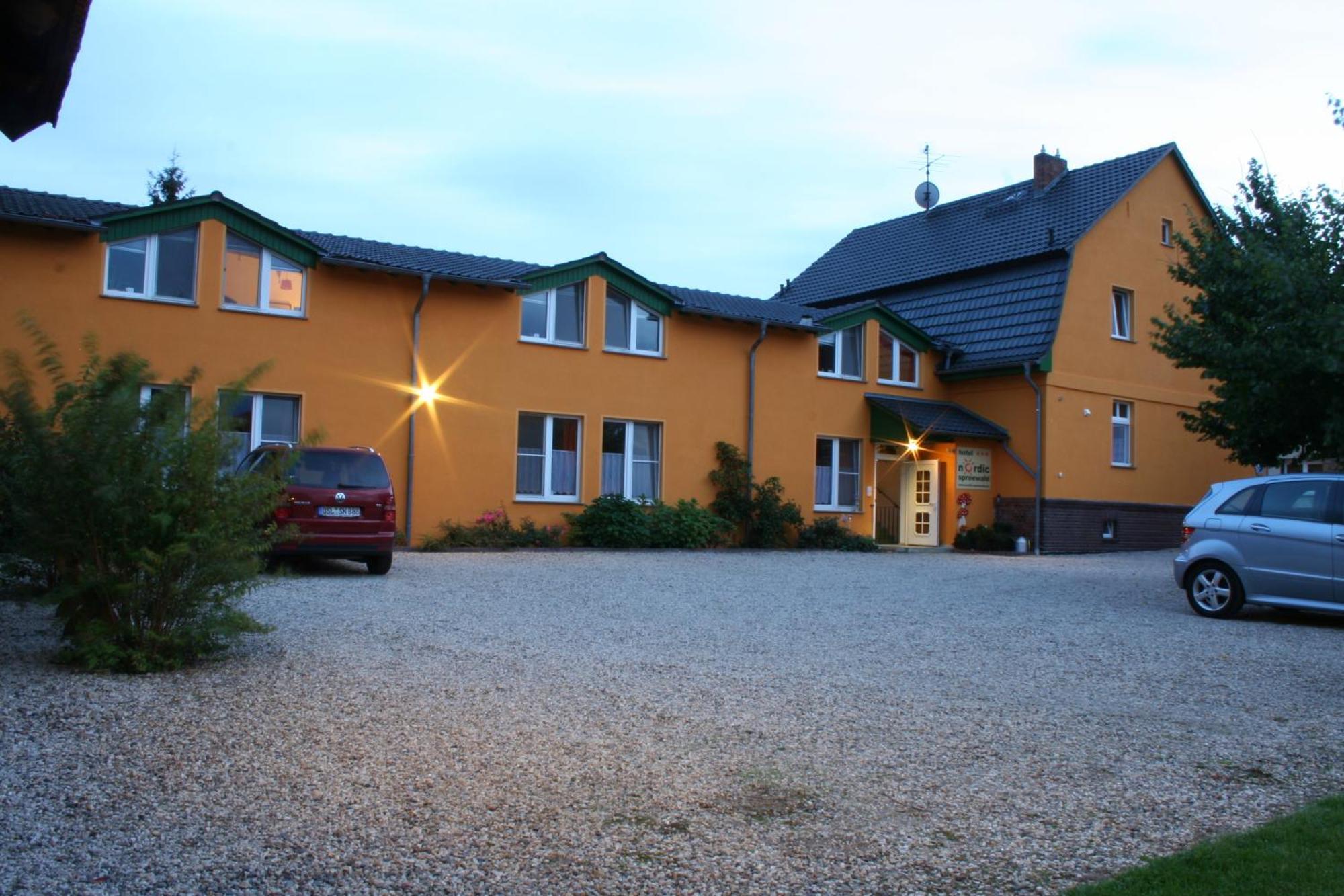 Hotel Nordic Spreewald リュベナウ エクステリア 写真