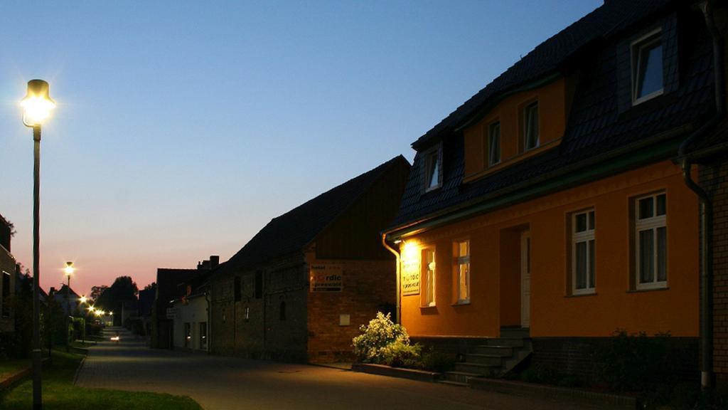 Hotel Nordic Spreewald リュベナウ エクステリア 写真